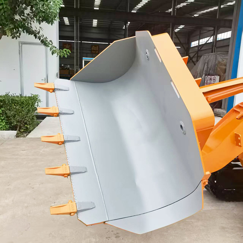 Kleiner seitlich entladender Steinlader