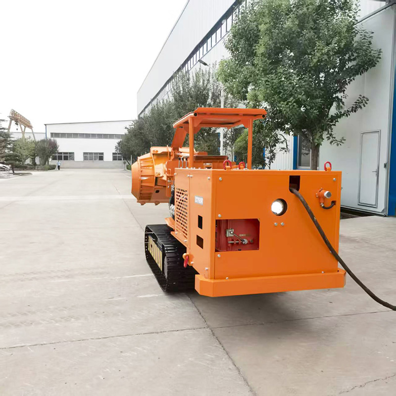 Kleiner seitlich entladender Steinlader