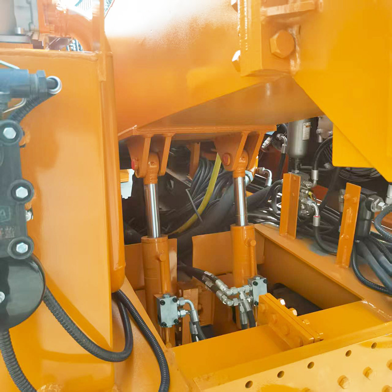 Погрузчик для выемки угля на шахте