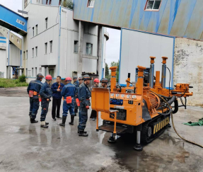 Máy khoan mỏ than