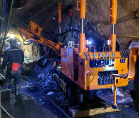 Máy khoan mỏ than